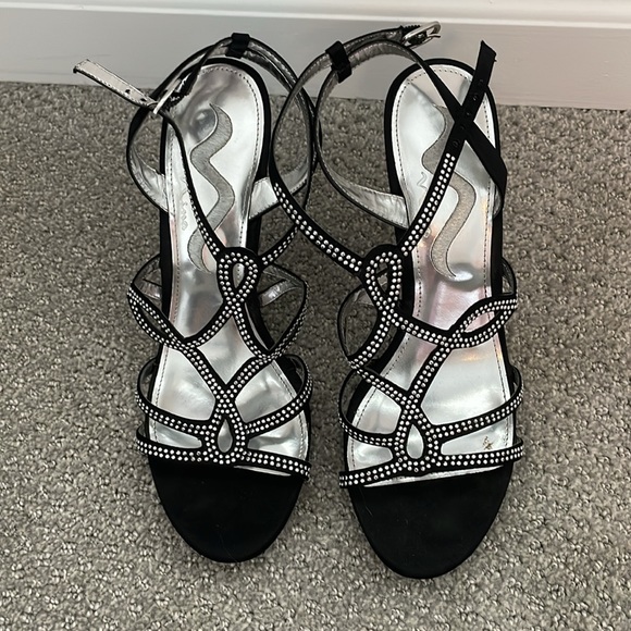 Nina Heels - Picture 2 of 4